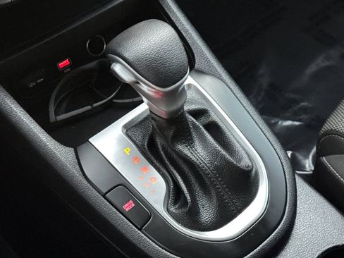 Used 2023 Kia Forte LXS w/ LXS Technology Package image 19