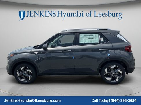 New 2026 Hyundai Venue SEL FWD image 10
