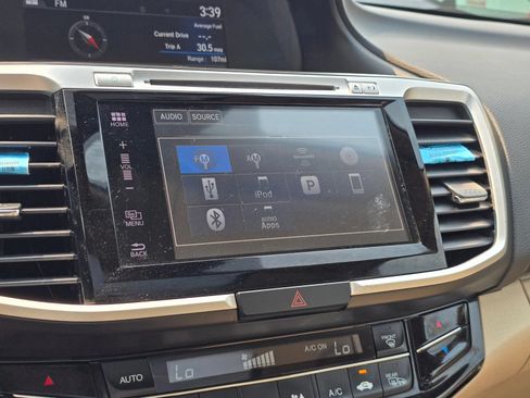 Used 2017 Honda Accord EX-L image 28