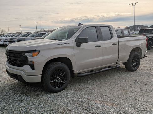 New 2026 Chevrolet Silverado 1500 Custom image 3