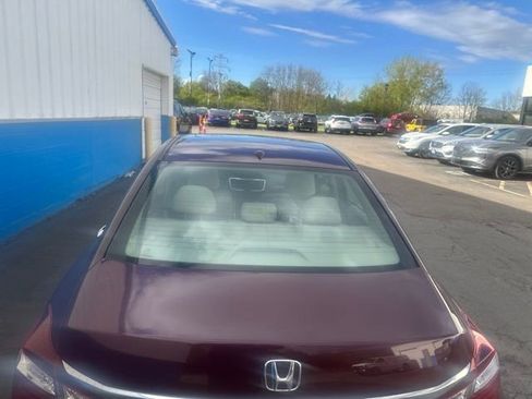 Used 2017 Honda Accord EX-L image 6