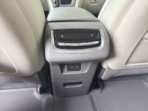 Used 2020 Cadillac XT6 Premium Luxury FWD image 22