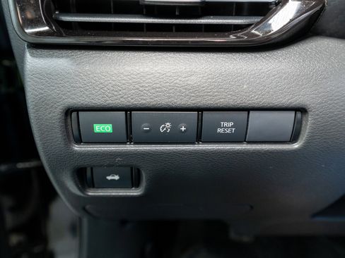 Used 2020 Nissan Sentra SV image 27