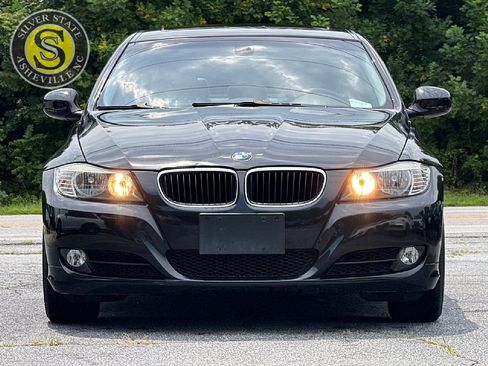 Used 2009 BMW 328i Sedan RWD image 2
