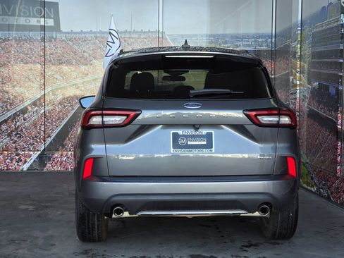 Used 2024 Ford Escape ST-Line image 7