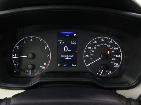Used 2025 Toyota Corolla LE FWD image 35