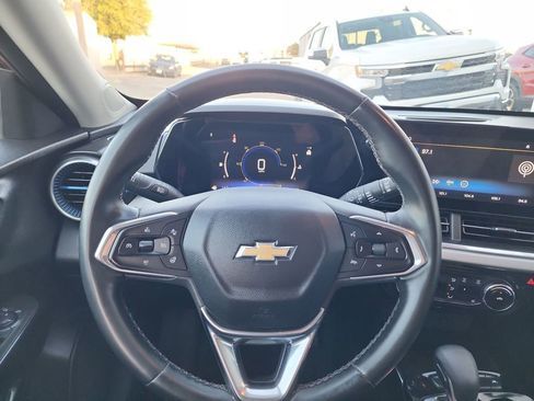 Used 2024 Chevrolet Trax LT w/ Driver Confidence Package image 18