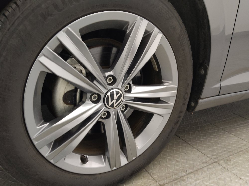 Used 2024 Volkswagen Jetta SE FWD image 31
