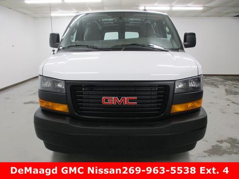 New 2025 GMC Savana 3500 image 9