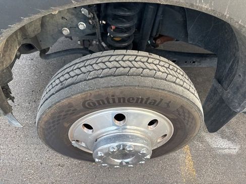 Used 2024 Ford F550 4x4 SuperCab Super Duty w/ XLT Value Package image 3