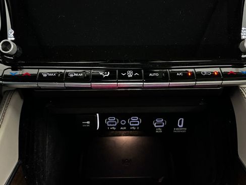 Certified 2023 Jeep Grand Wagoneer Series II w/ Convenience Group III image 22