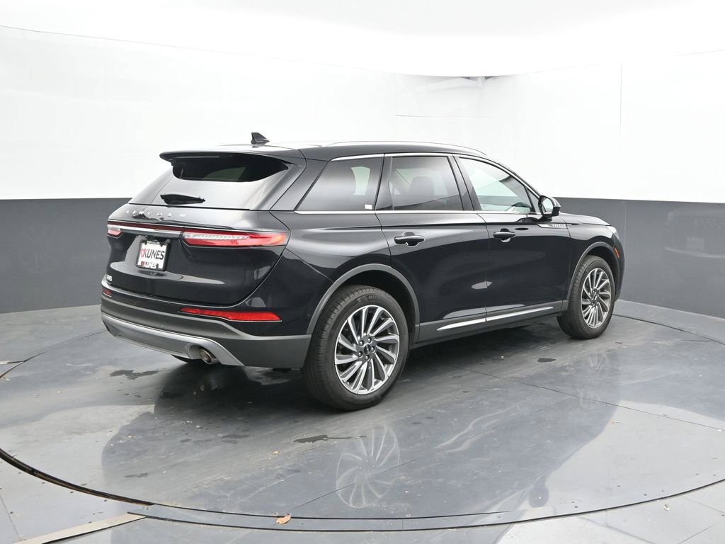 Used 2024 Lincoln Corsair Reserve AWD/4WD image 12