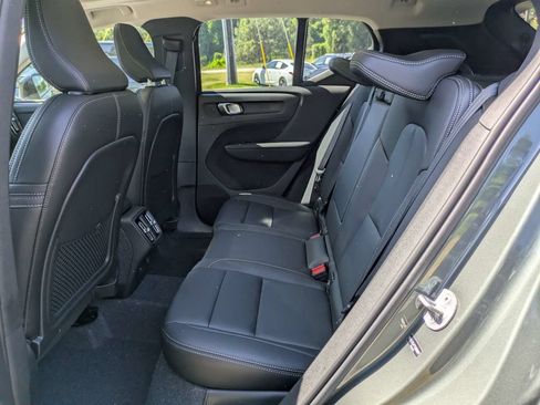 Used 2026 Volvo XC40 B5 Core AWD/4WD image 15