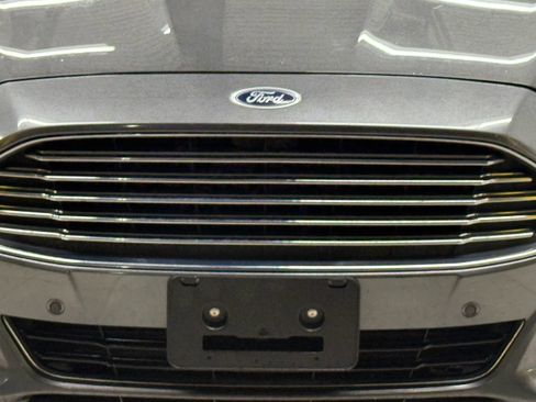 Used 2016 Ford Fusion Energi Titanium w/ Driver Assist Package FWD image 5