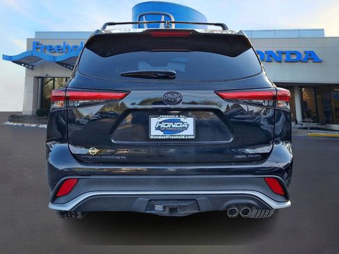 Used 2022 Toyota Highlander XSE image 6