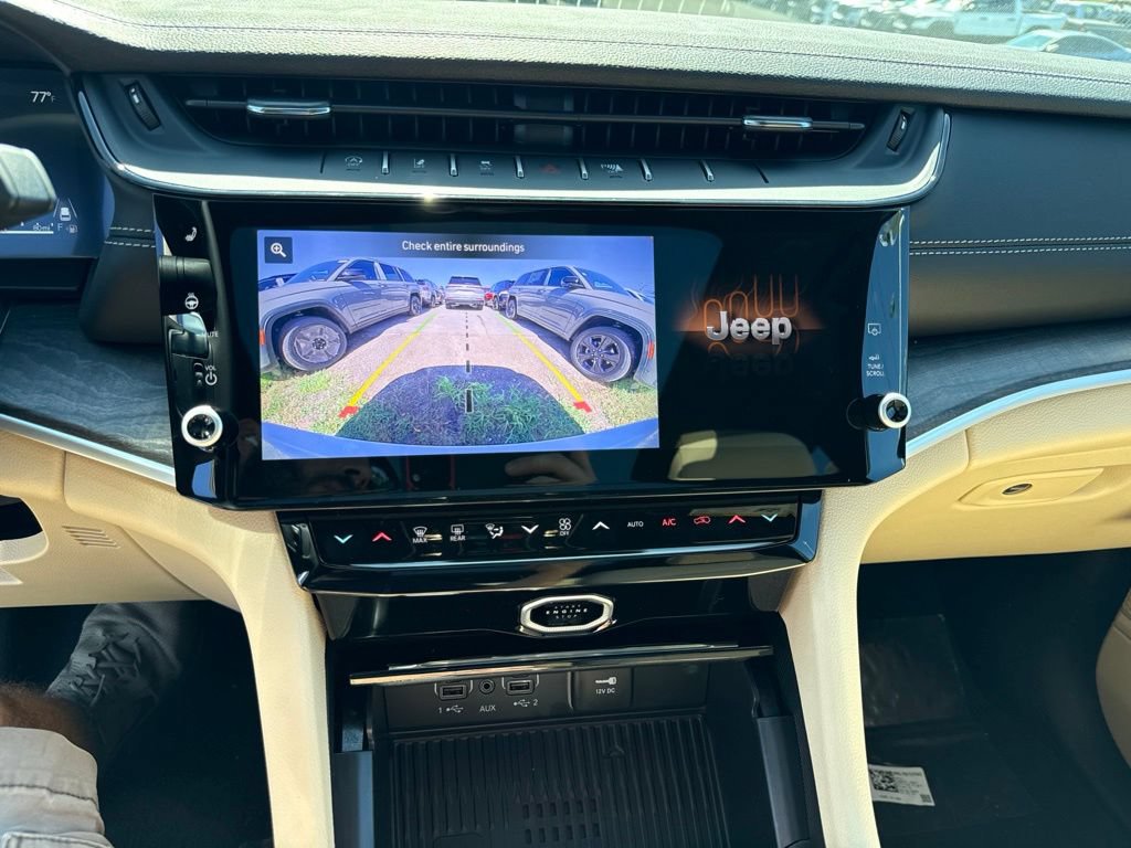 New 2027 Jeep Grand Cherokee Limited AWD/4WD image 13