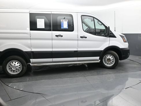 Used 2023 Ford Transit 250 Low Roof AWD w/ Exterior Upgrade Package image 24
