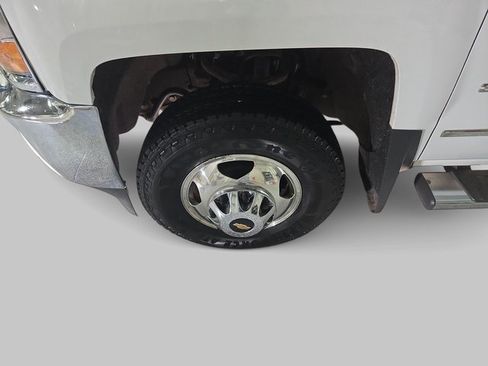 Used 2015 Chevrolet Silverado 3500 LTZ w/ Duramax Plus Package image 32