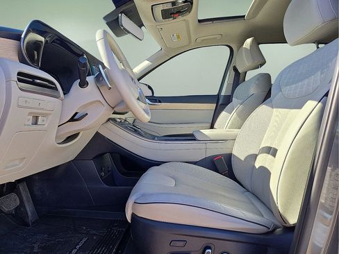 Used 2024 Hyundai Palisade Limited image 24