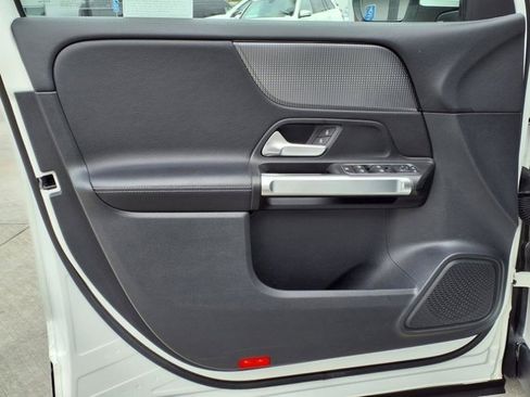 Certified 2022 Mercedes-Benz GLB 250 image 37