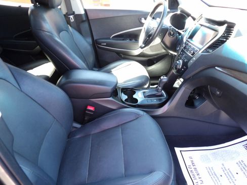 Used 2017 Hyundai Santa Fe Sport 2.0T FWD image 16