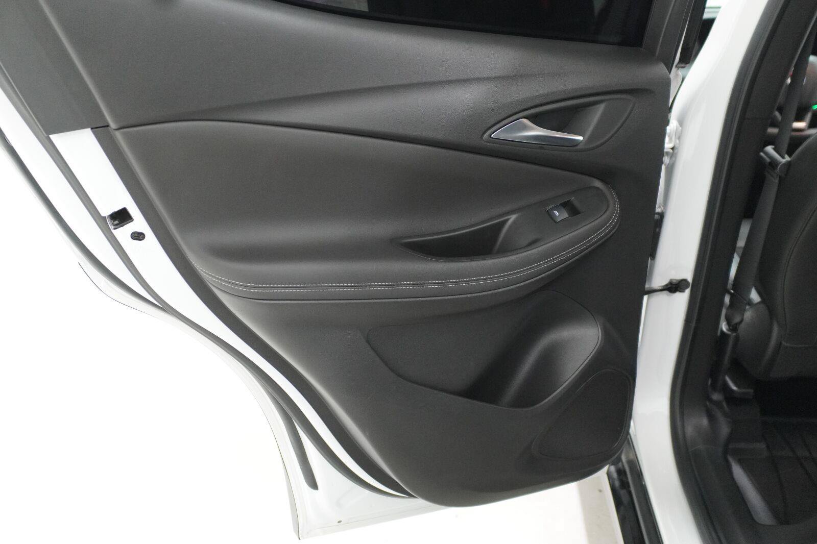Used 2024 Buick Encore GX Sport Touring w/ Comfort Package FWD image 10