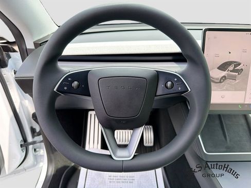 Used 2026 Tesla Model Y Long Range AWD/4WD image 12