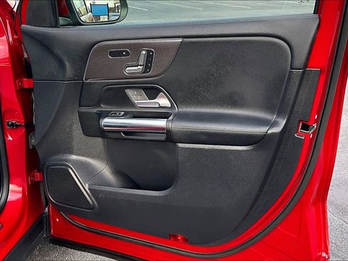 Used 2021 Mercedes-Benz GLA 250 image 24