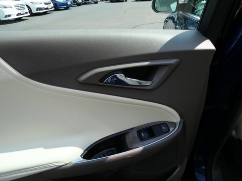 Used 2022 Chevrolet Malibu Premier FWD image 27