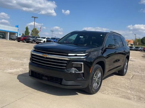 New 2026 Chevrolet Traverse LT w/ LPO, Floor Liner Package image 4