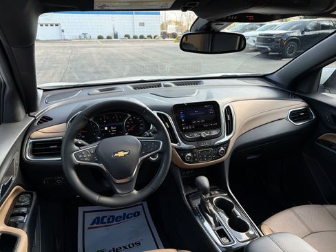 Used 2023 Chevrolet Equinox Premier image 10