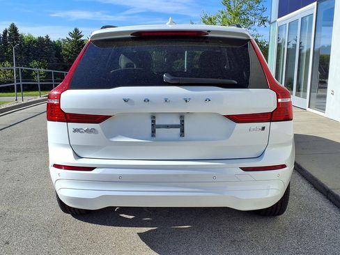 Certified 2022 Volvo XC60 B5 Momentum AWD/4WD image 4