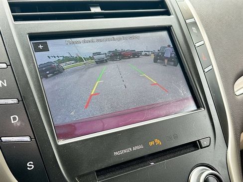Used 2018 Lincoln MKC Premiere FWD image 23