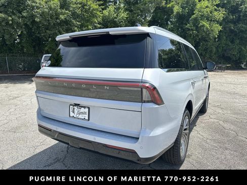 New 2026 Lincoln Navigator Reserve AWD/4WD image 7
