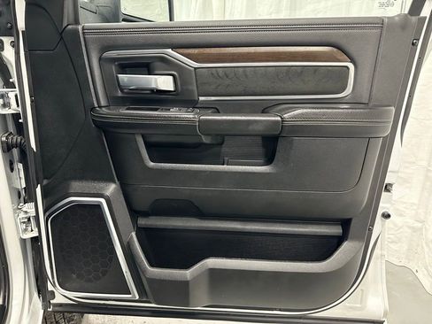 Used 2024 RAM 3500 Laramie image 57