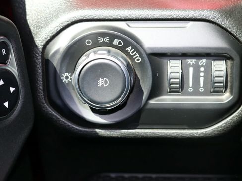 Used 2021 Jeep Wrangler Unlimited Rubicon AWD/4WD image 18