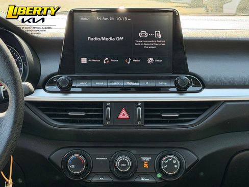 Used 2023 Kia Forte LXS w/ LXS Technology Package FWD image 14