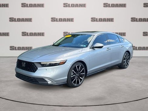 Used 2023 Honda Accord Touring image 1