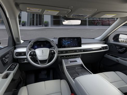 New 2026 Lincoln Aviator AWD image 9