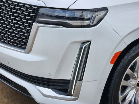 Certified 2023 Cadillac Escalade Premium Luxury w/ Performance Package AWD/4WD image 28