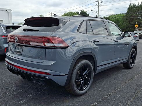 New 2026 Volkswagen Atlas Cross Sport SEL R-Line AWD/4WD image 4