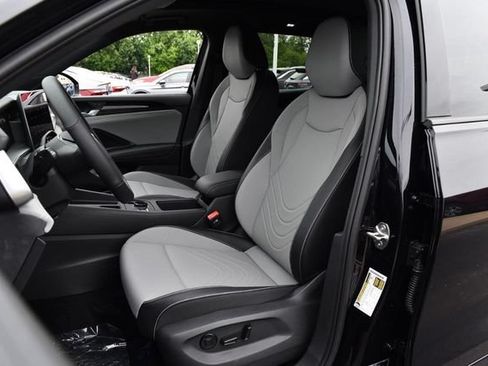New 2026 Volkswagen Tiguan SE R-Line AWD/4WD image 19