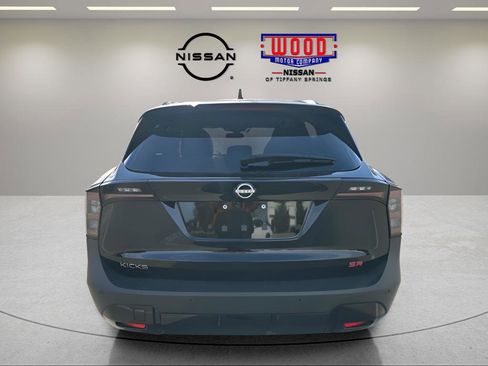 New 2026 Nissan Kicks SR FWD image 9