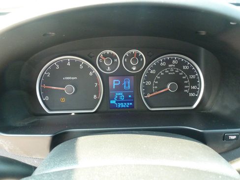 Used 2010 Hyundai Elantra SE FWD image 20