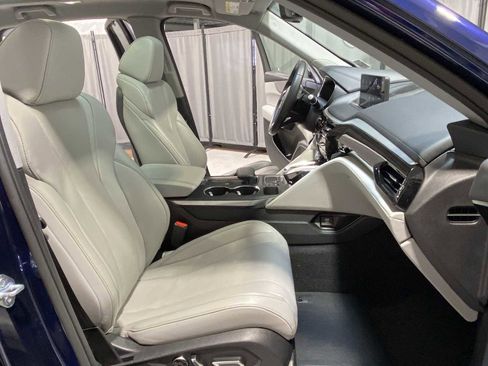 Used 2023 Acura MDX SH-AWD w/ Technology Package image 14