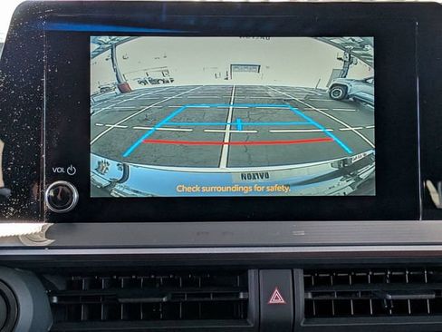 Used 2025 Toyota Prius Plug-In Hybrid FWD image 20