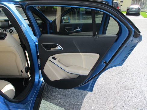 Used 2016 Mercedes-Benz GLA 250 4MATIC image 26