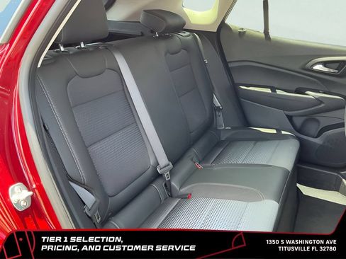 Used 2025 Chevrolet Trax LT w/ LT Convenience Package FWD image 18