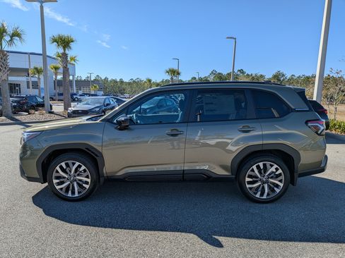Used 2026 Subaru Forester Touring AWD/4WD image 7