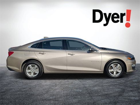 Certified 2024 Chevrolet Malibu LT image 2